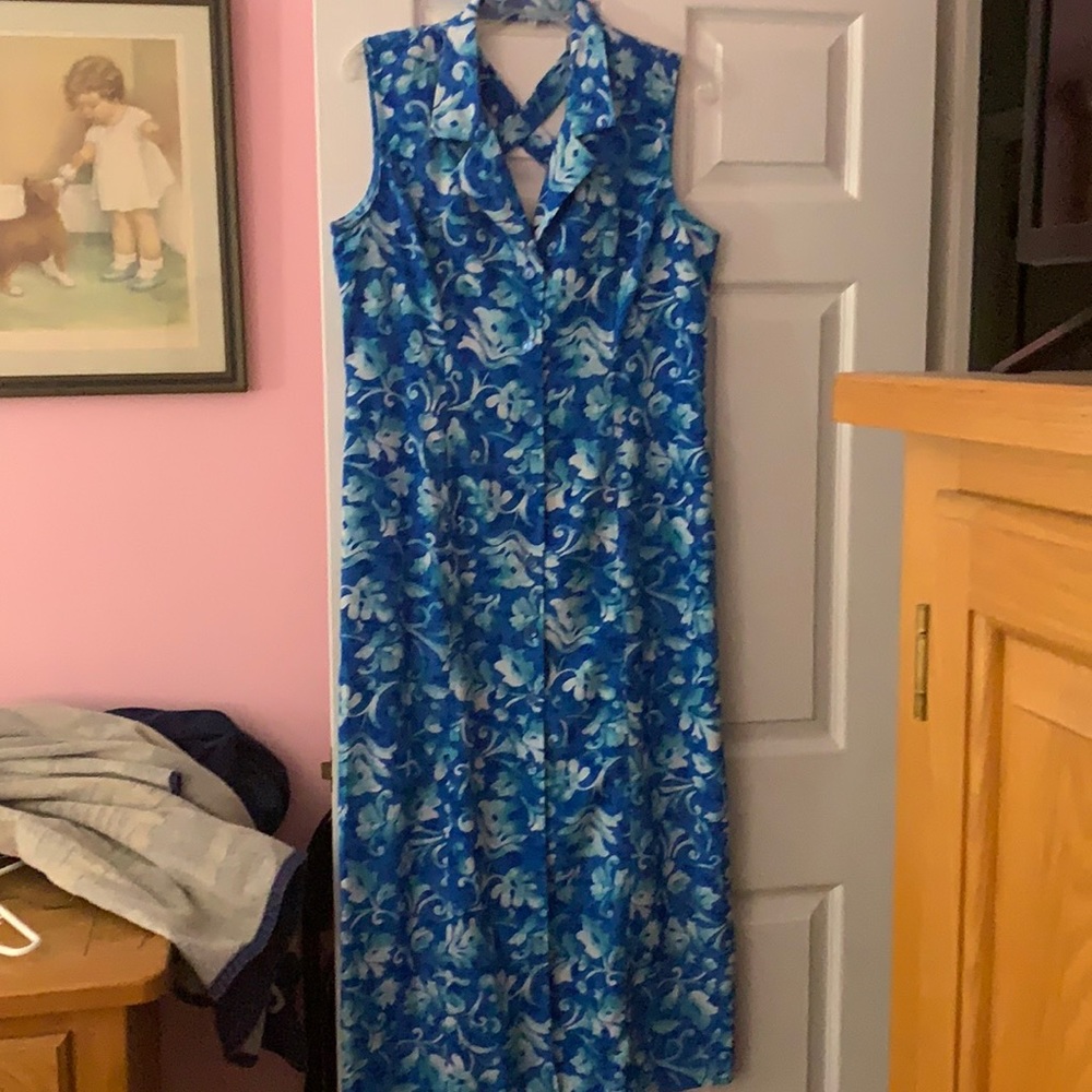 Women’s dress